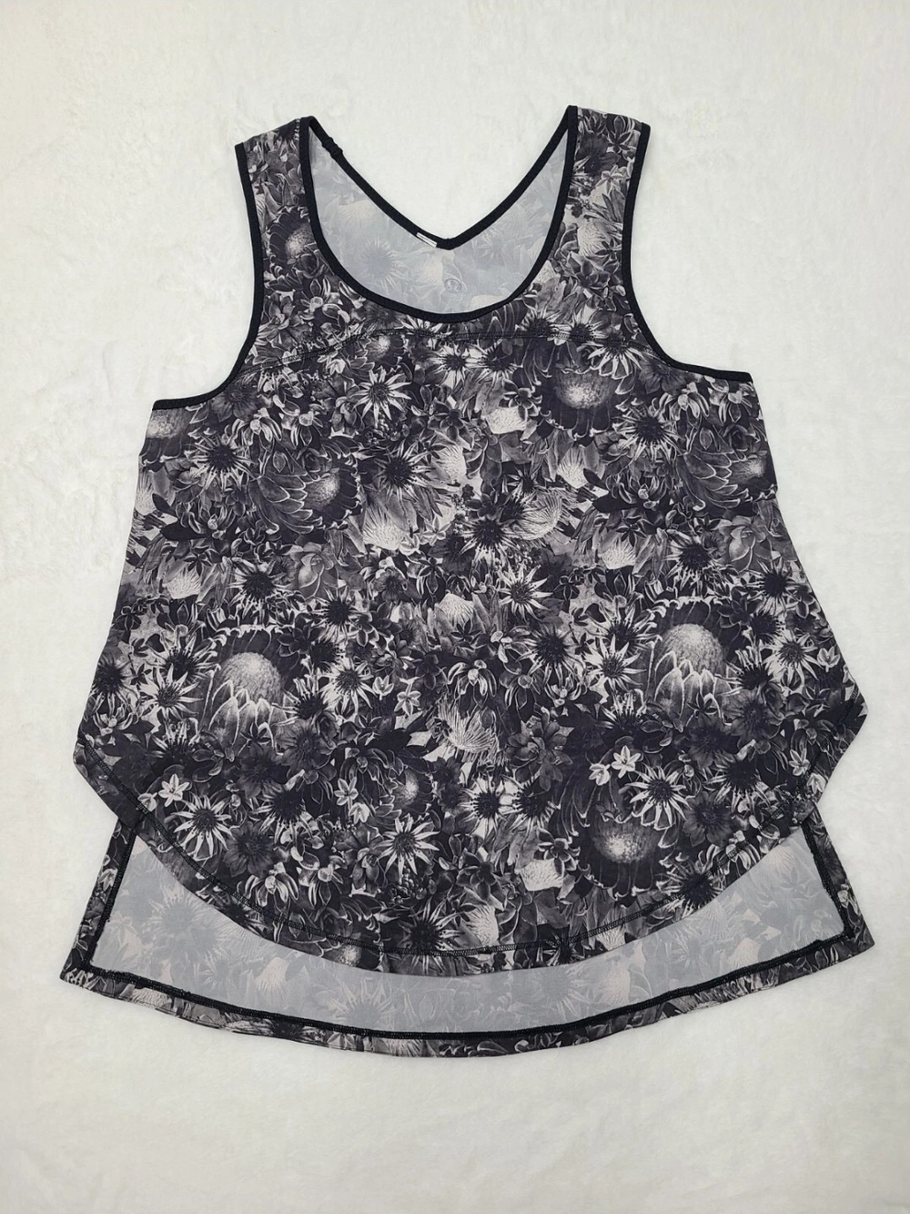 Lululemon Run Split Singlet Tank Black Floral Print Size 6 - Picture 1 of 4